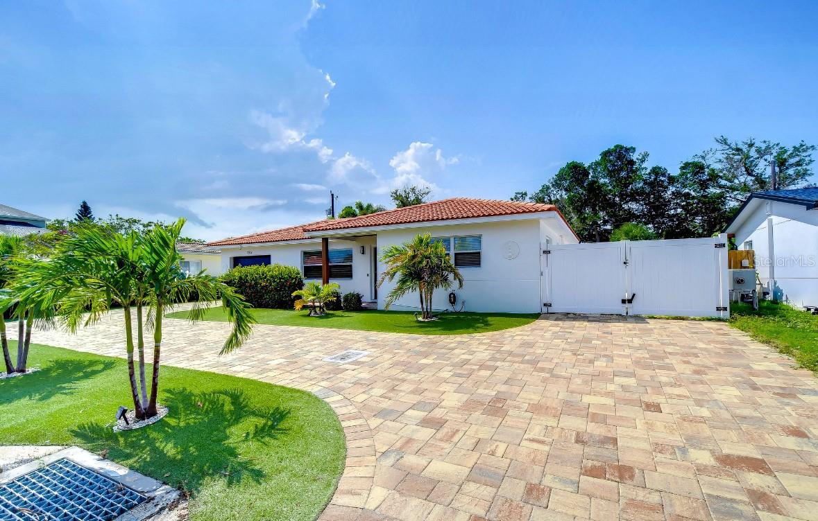220 45TH AVE, ST PETE BEACH, FL, 33706