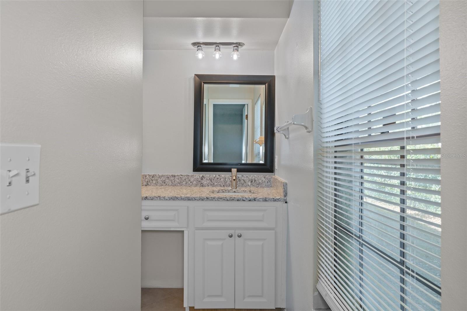 11315 N OLA AVE, TAMPA, FL, 33612