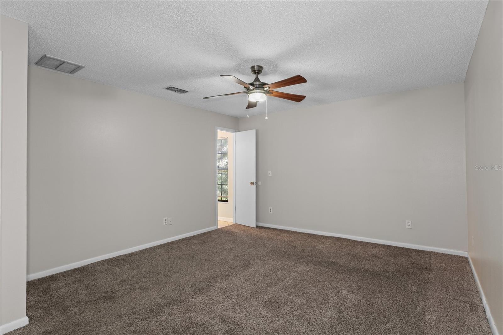 11315 N OLA AVE, TAMPA, FL, 33612