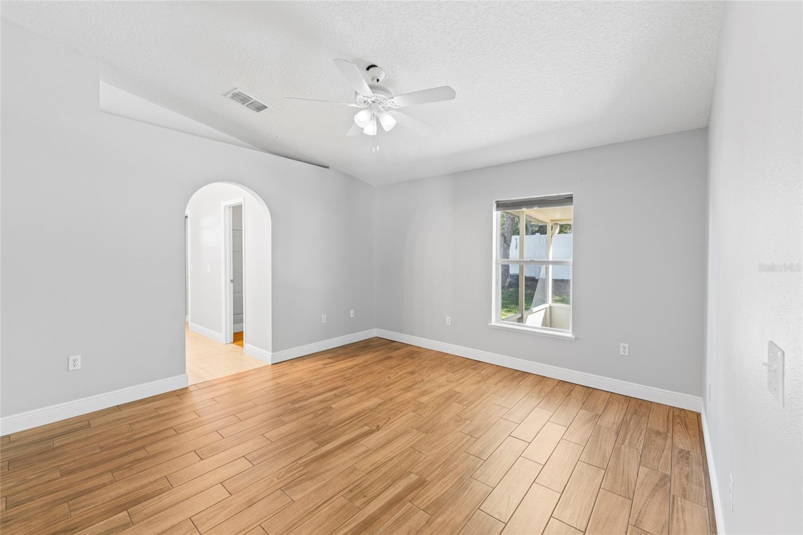 1032 TAWNY EAGLE DR, GROVELAND, FL, 34736