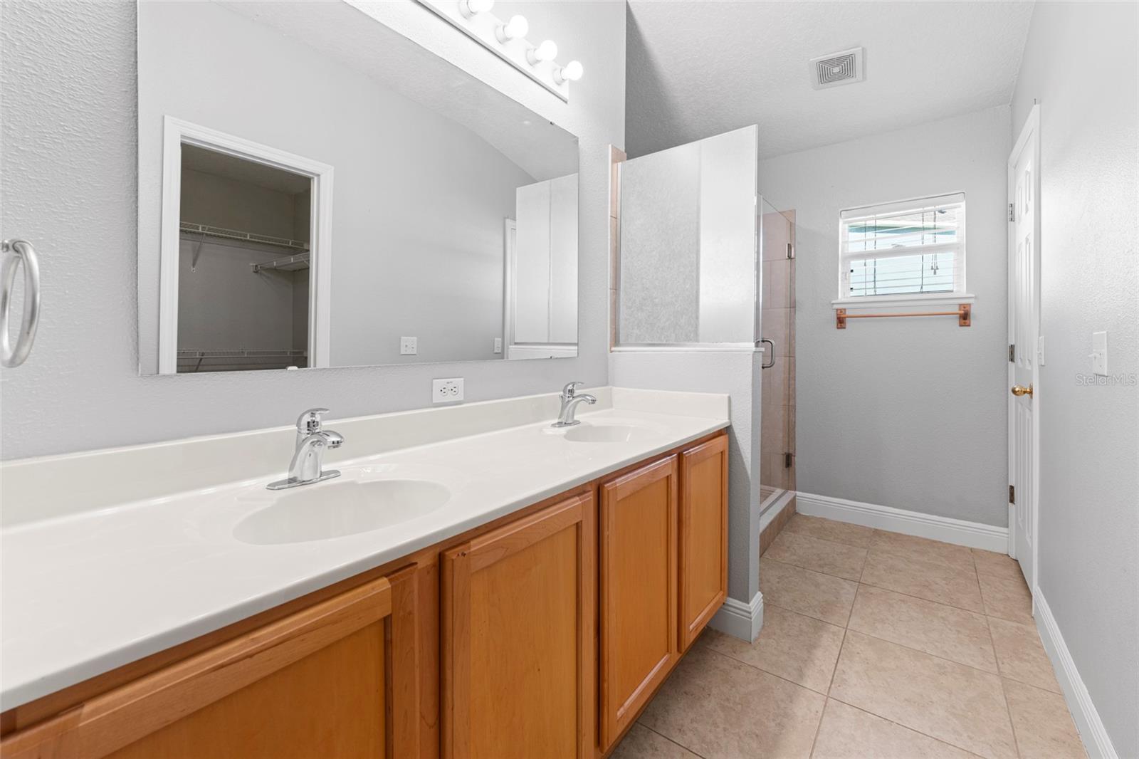1032 TAWNY EAGLE DR, GROVELAND, FL, 34736