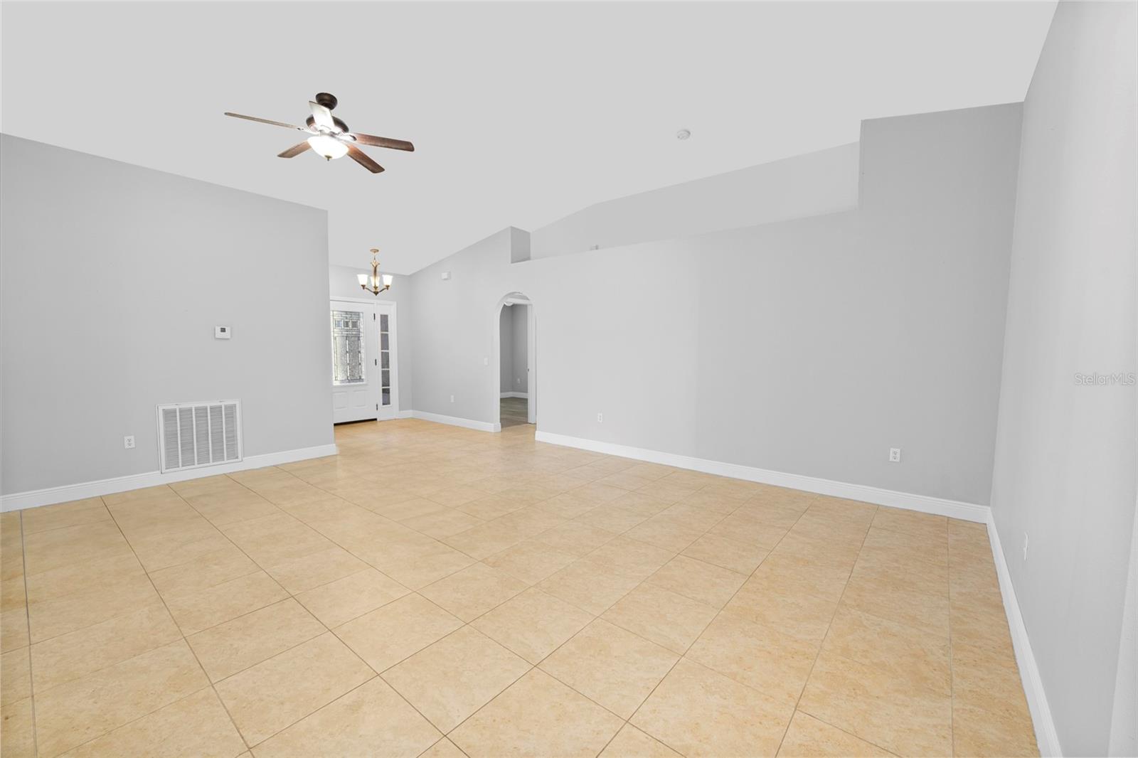 1032 TAWNY EAGLE DR, GROVELAND, FL, 34736