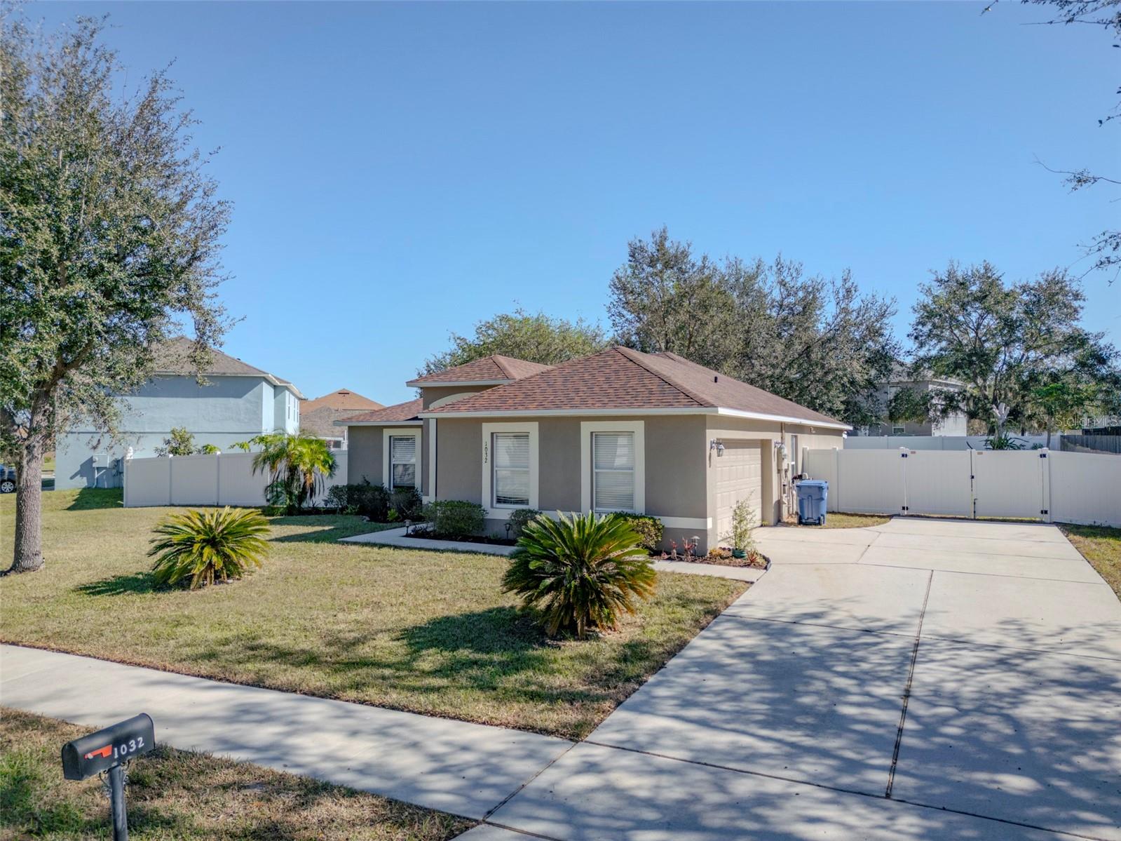 1032 TAWNY EAGLE DR, GROVELAND, FL, 34736