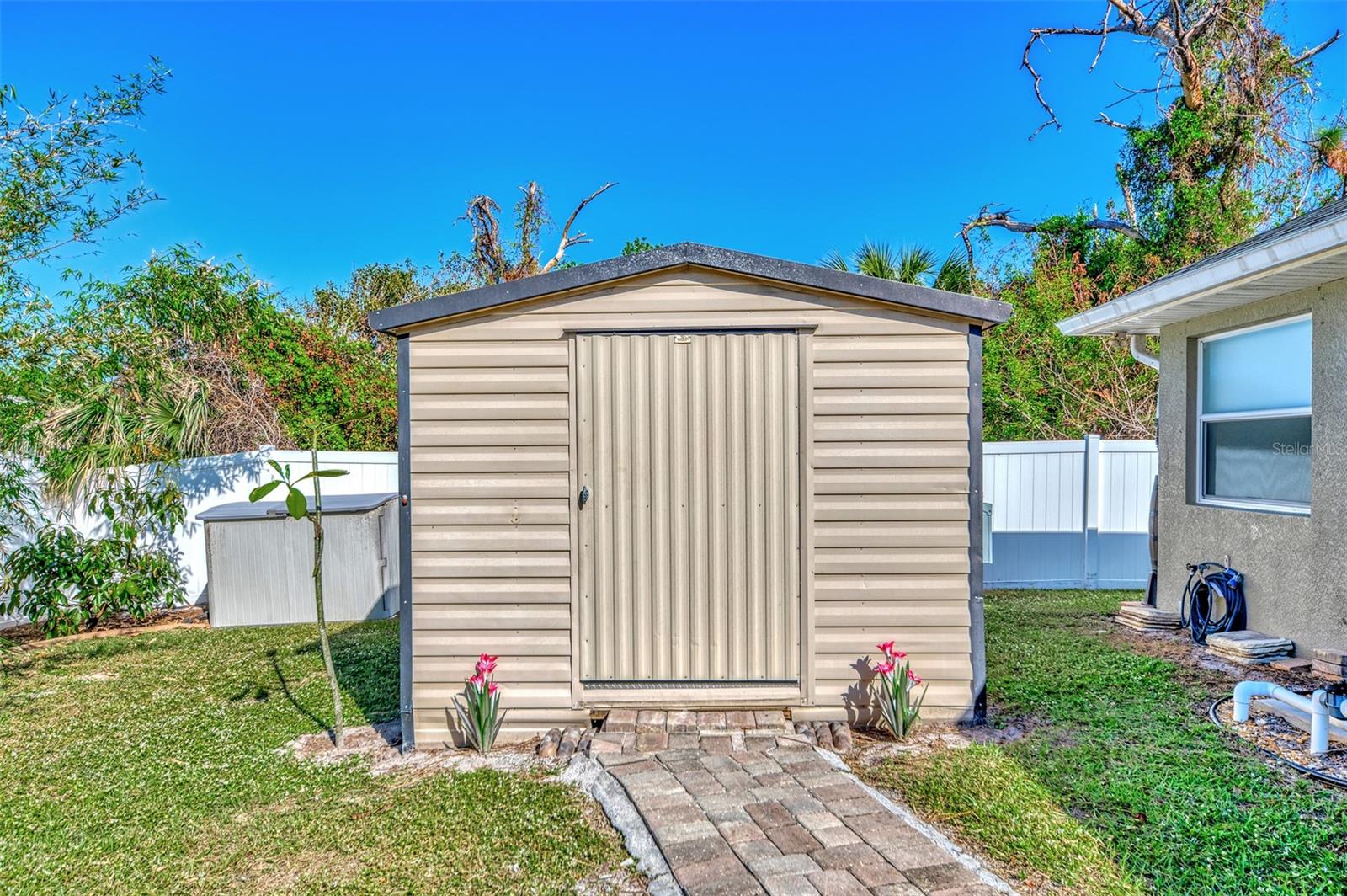 7027 MINEOLA RD, ENGLEWOOD, FL, 34224