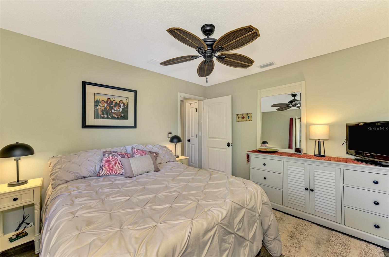7027 MINEOLA RD, ENGLEWOOD, FL, 34224
