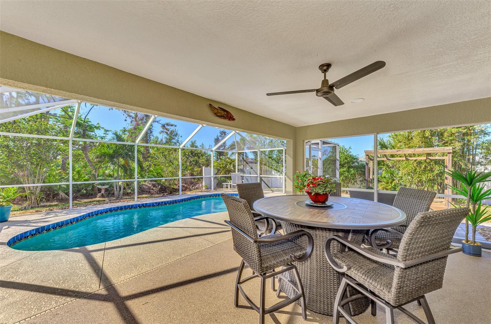 7027 MINEOLA RD, ENGLEWOOD, FL, 34224