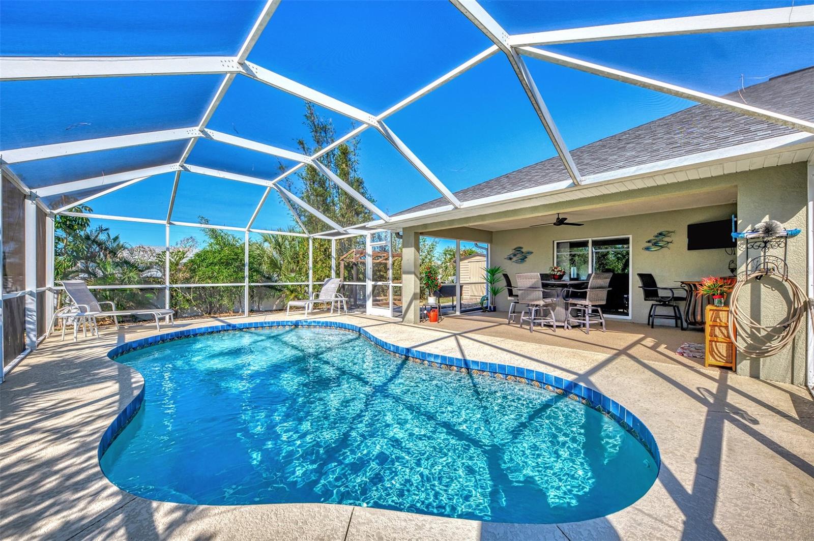 7027 MINEOLA RD, ENGLEWOOD, FL, 34224