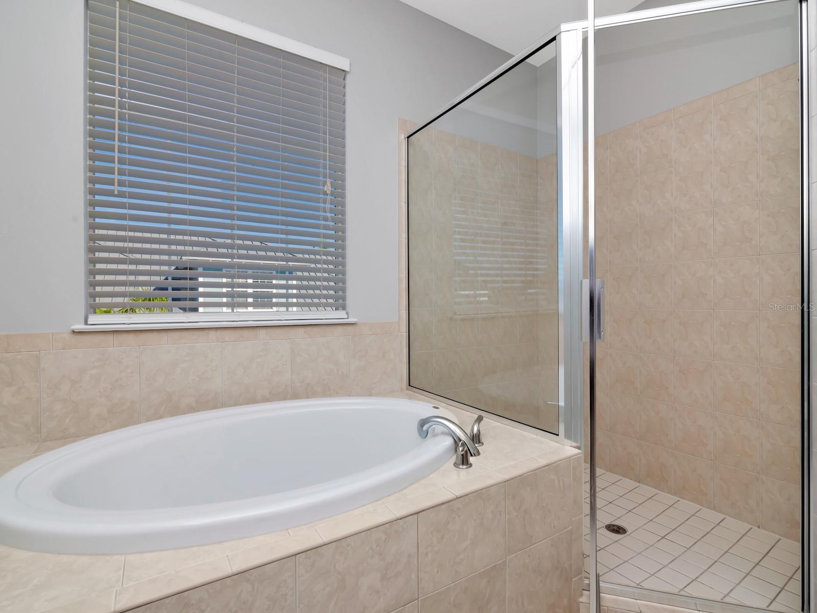 5403 CAFREY PL, APOLLO BEACH, FL, 33572