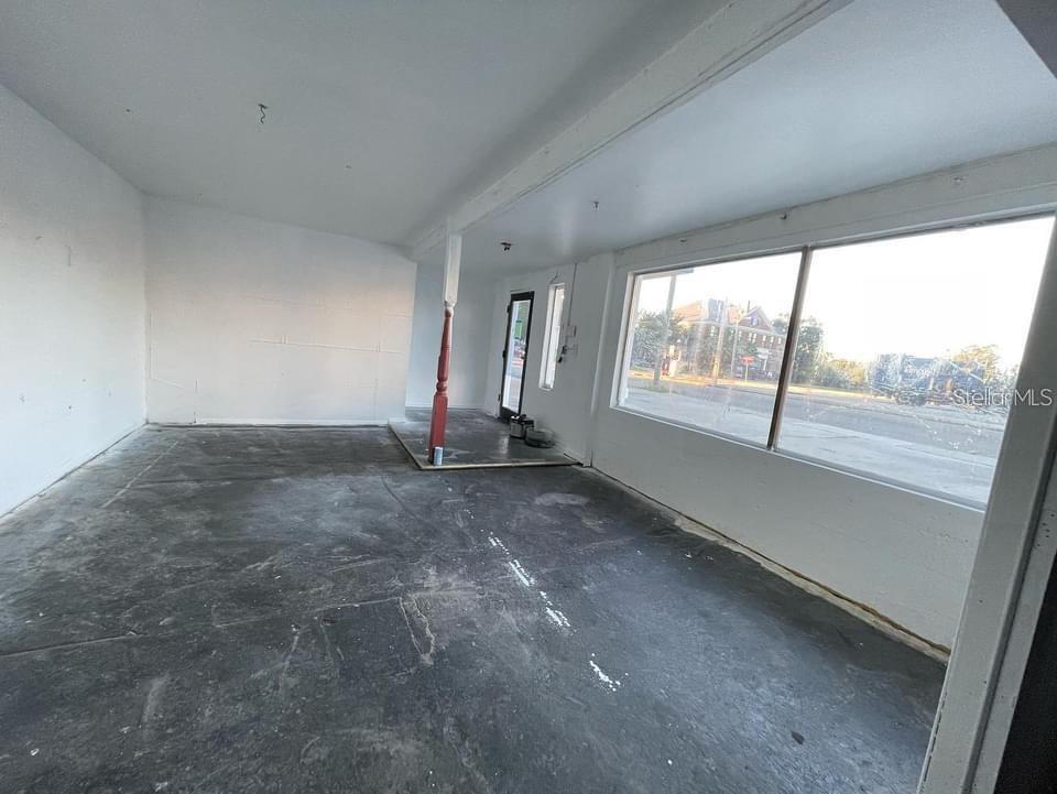 1502 E COLUMBUS DR, TAMPA, FL, 33605