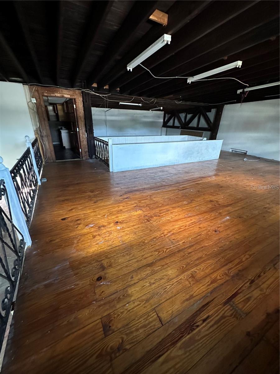 1502 E COLUMBUS DR, TAMPA, FL, 33605