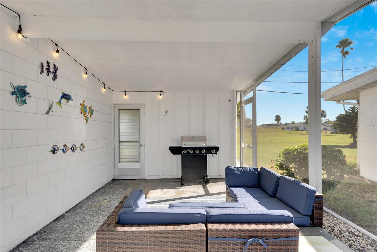 805 AUGUSTA DR, SUN CITY CENTER, FL, 33573