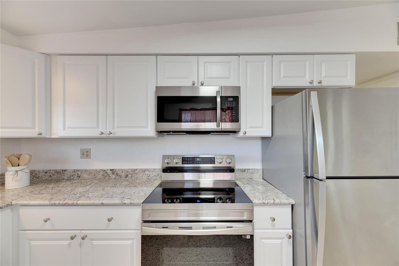 805 AUGUSTA DR, SUN CITY CENTER, FL, 33573