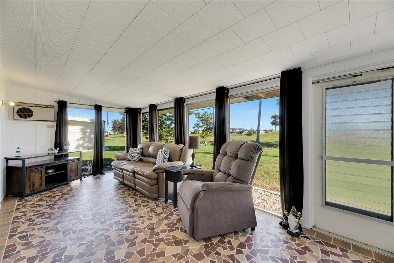 805 AUGUSTA DR, SUN CITY CENTER, FL, 33573