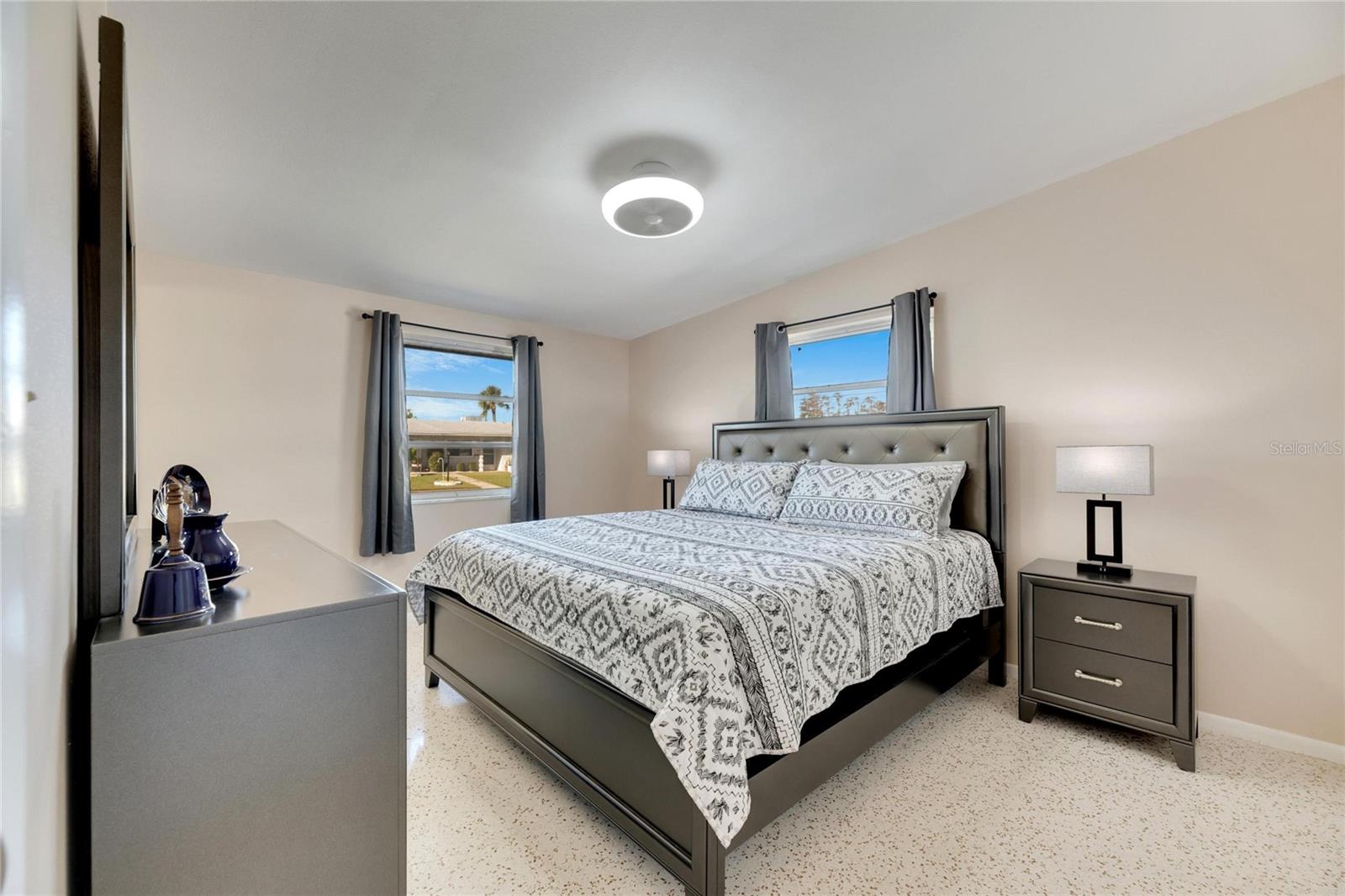 805 AUGUSTA DR, SUN CITY CENTER, FL, 33573