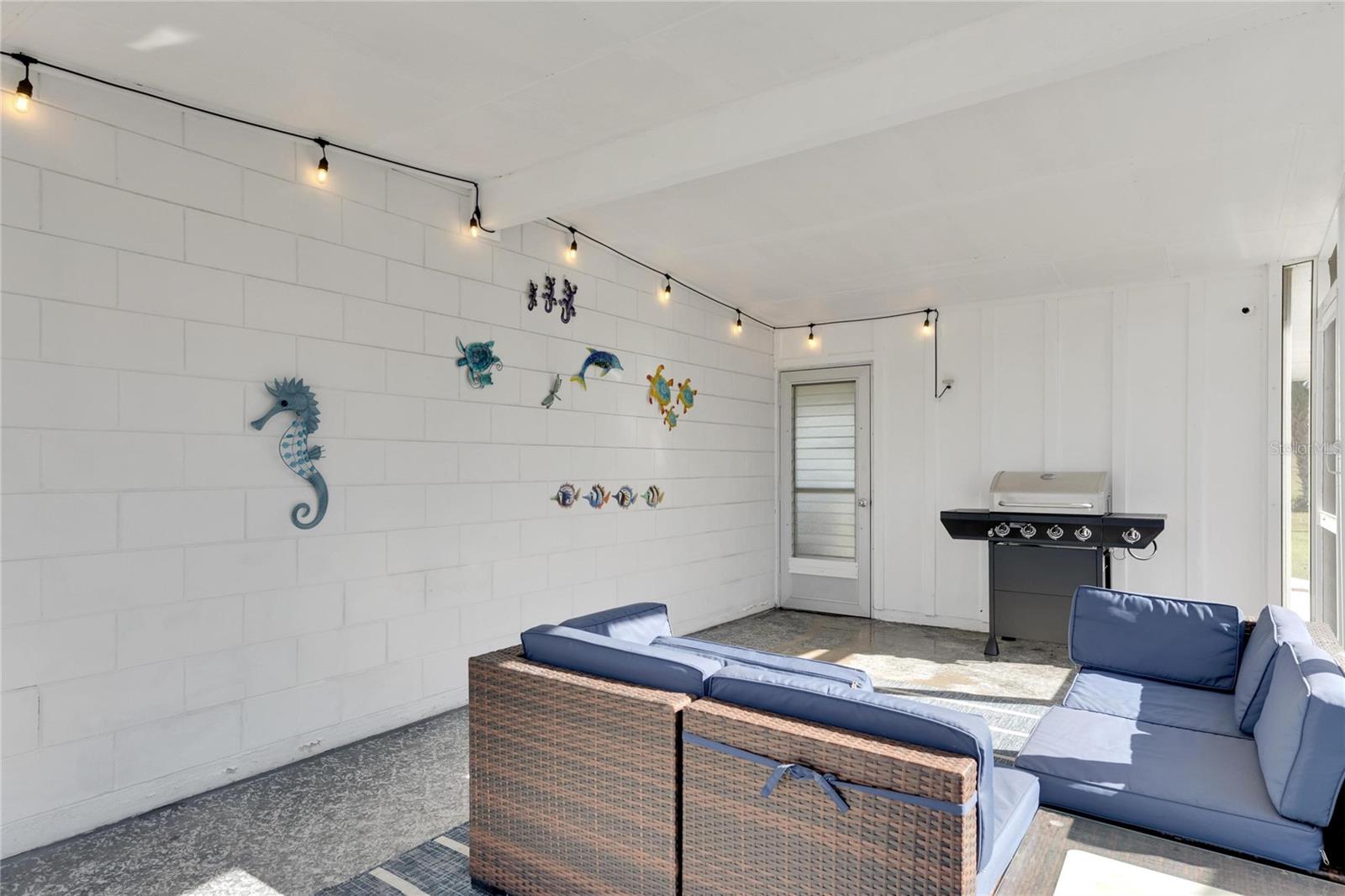 805 AUGUSTA DR, SUN CITY CENTER, FL, 33573