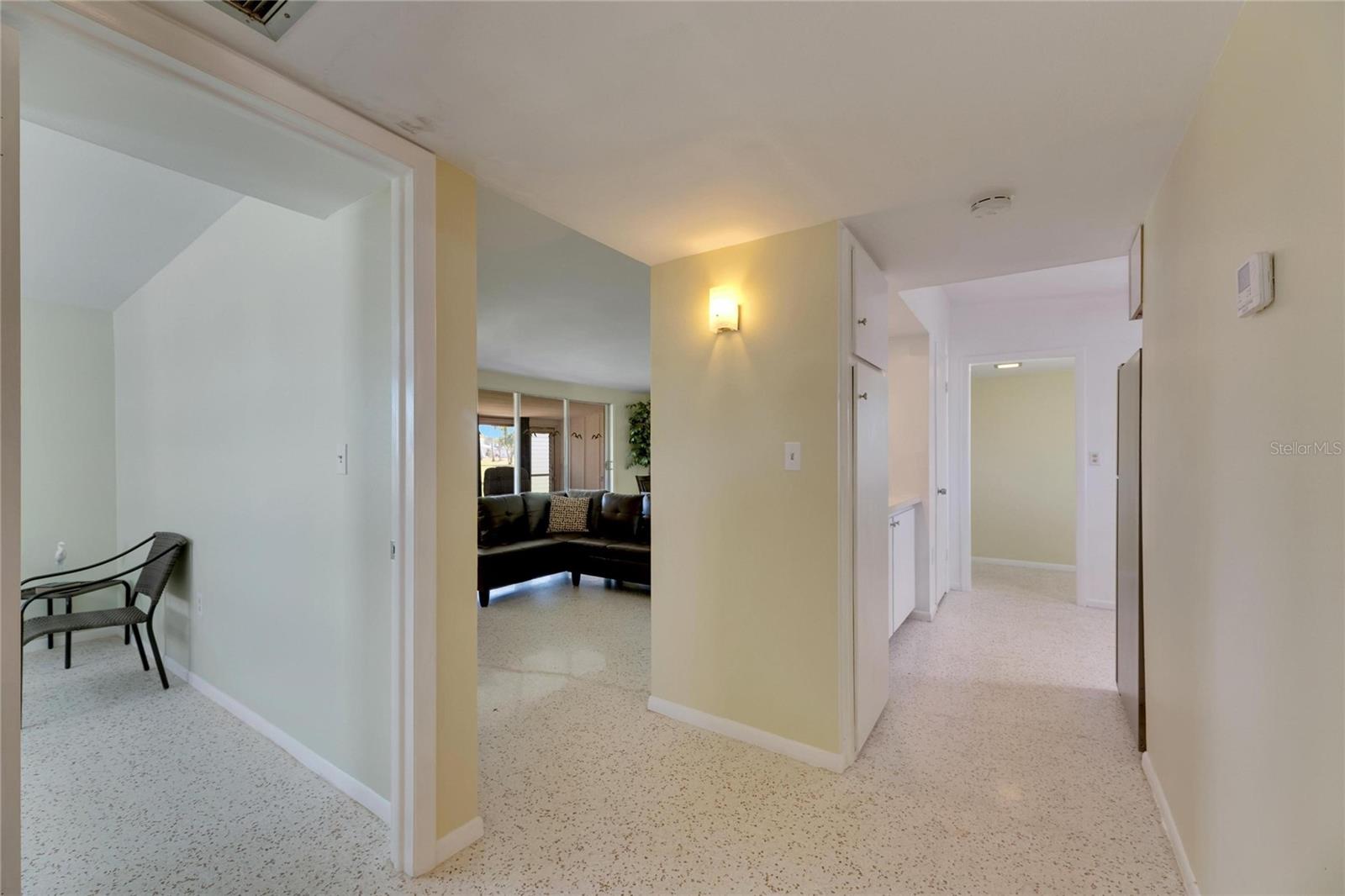 805 AUGUSTA DR, SUN CITY CENTER, FL, 33573