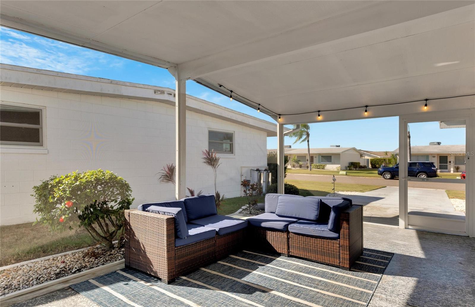 805 AUGUSTA DR, SUN CITY CENTER, FL, 33573