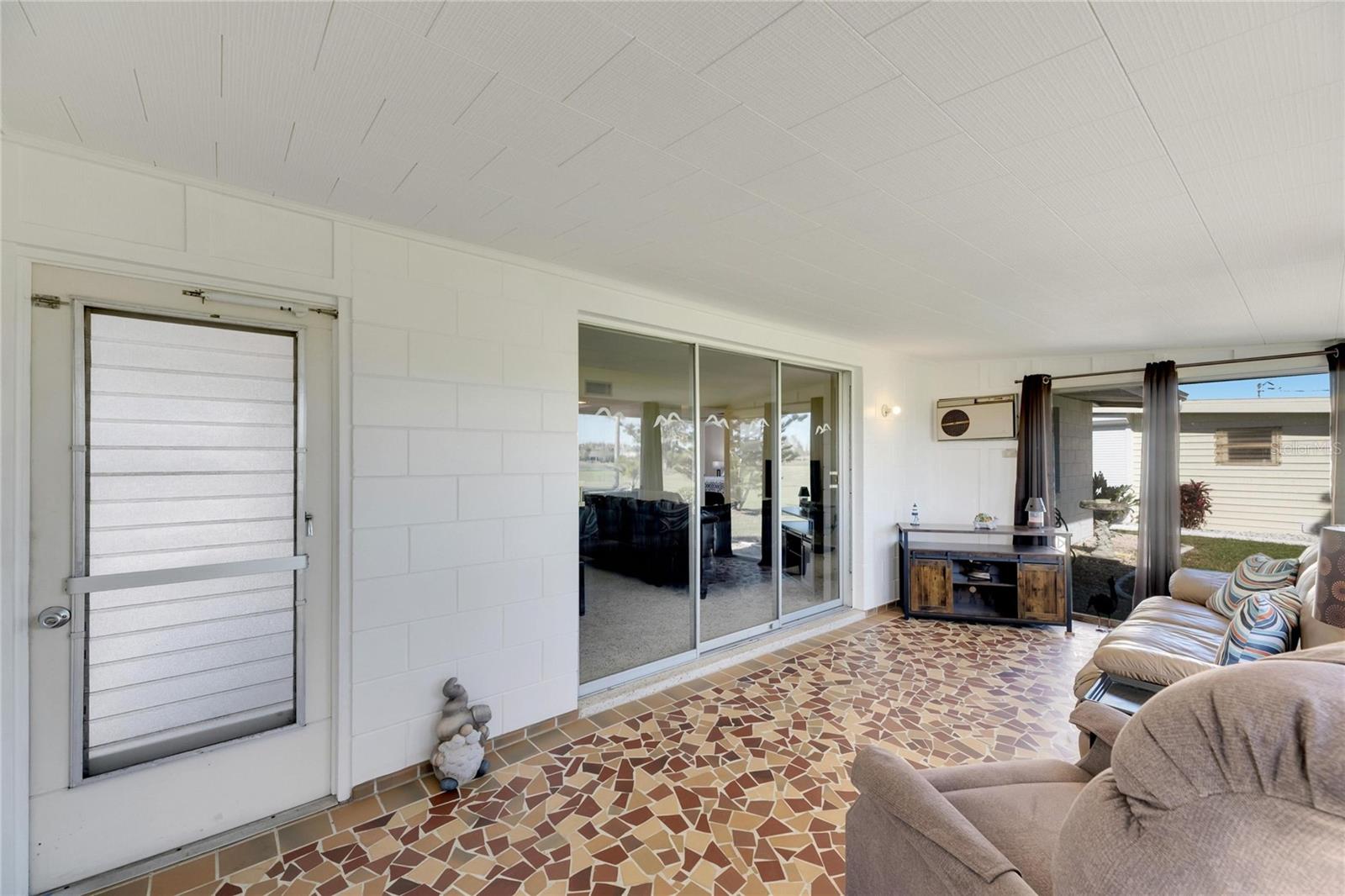 805 AUGUSTA DR, SUN CITY CENTER, FL, 33573