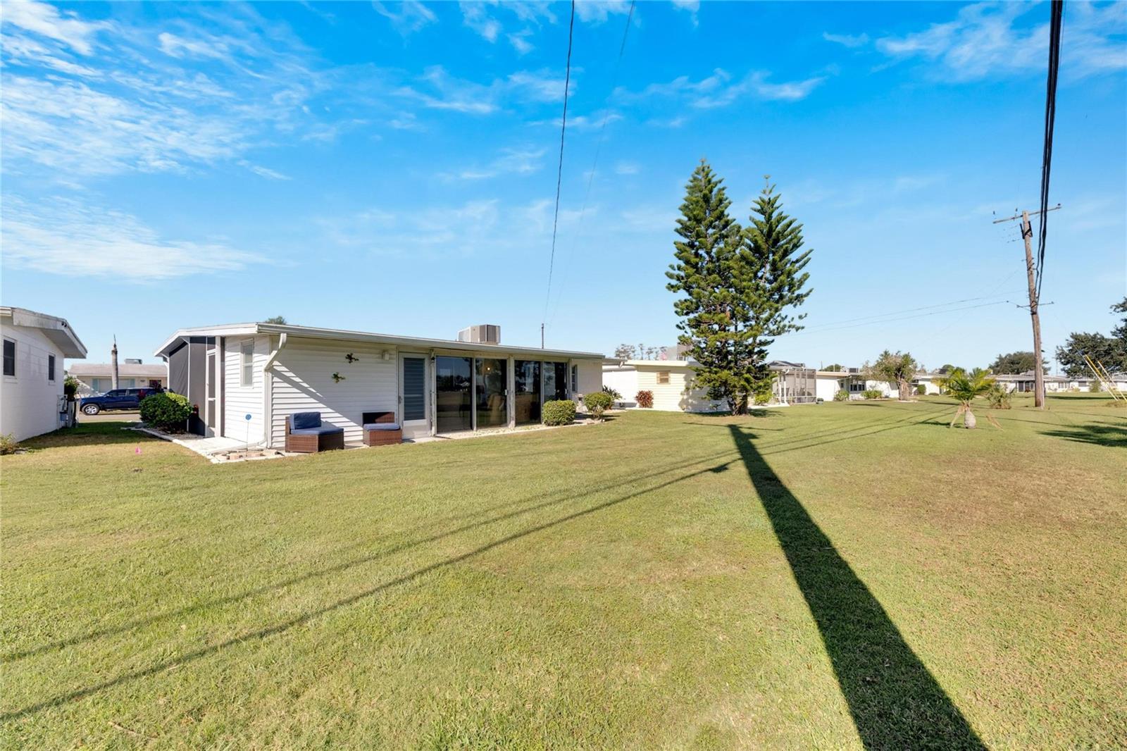 805 AUGUSTA DR, SUN CITY CENTER, FL, 33573