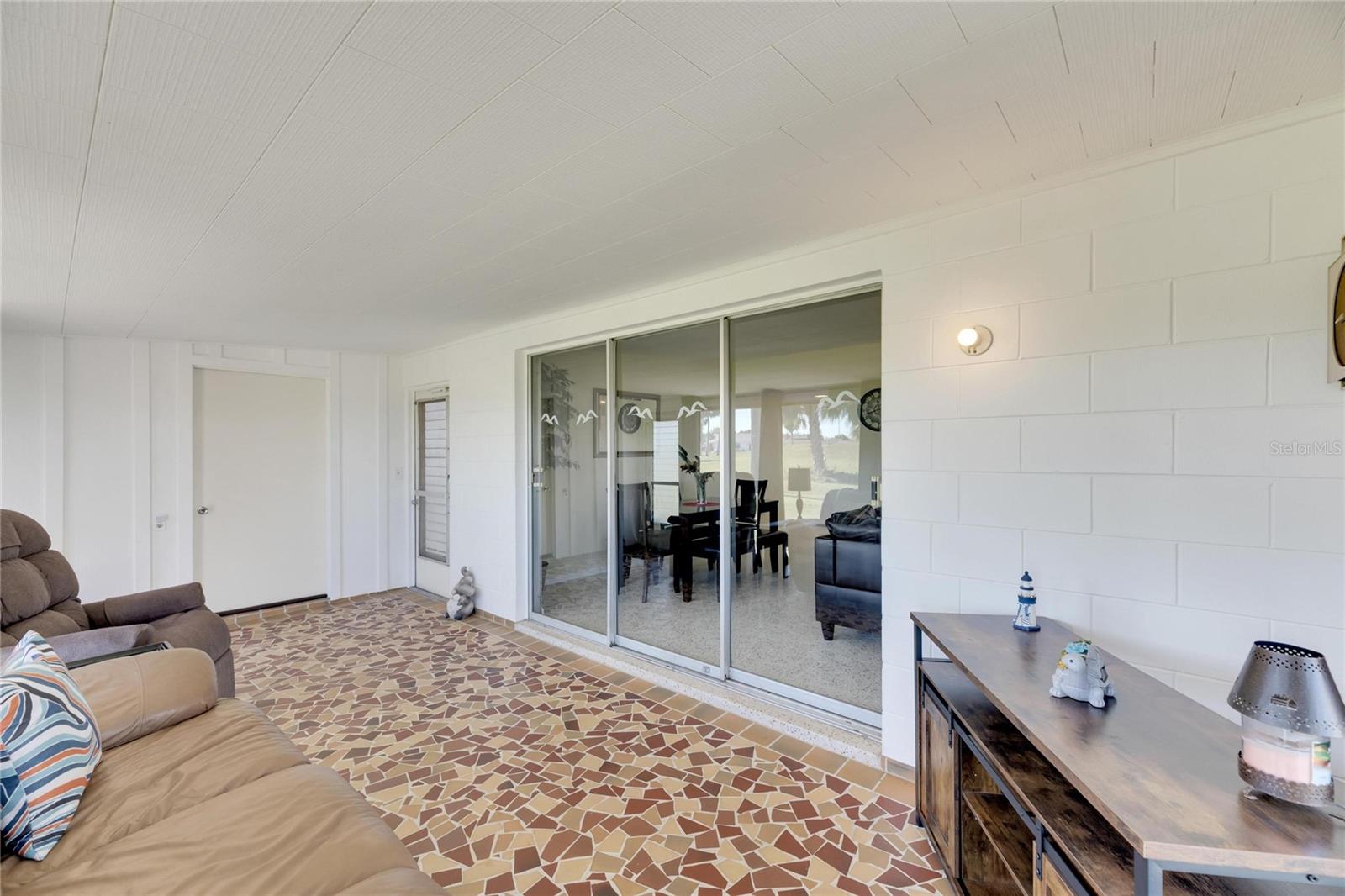 805 AUGUSTA DR, SUN CITY CENTER, FL, 33573