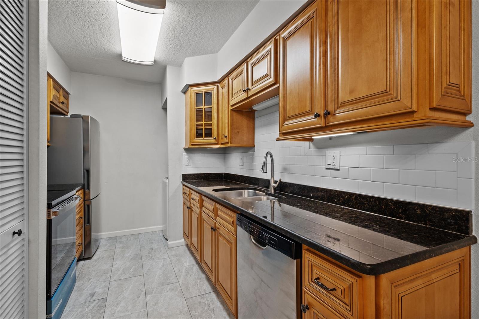 13608 S VILLAGE DR #6105, TAMPA, FL, 33618