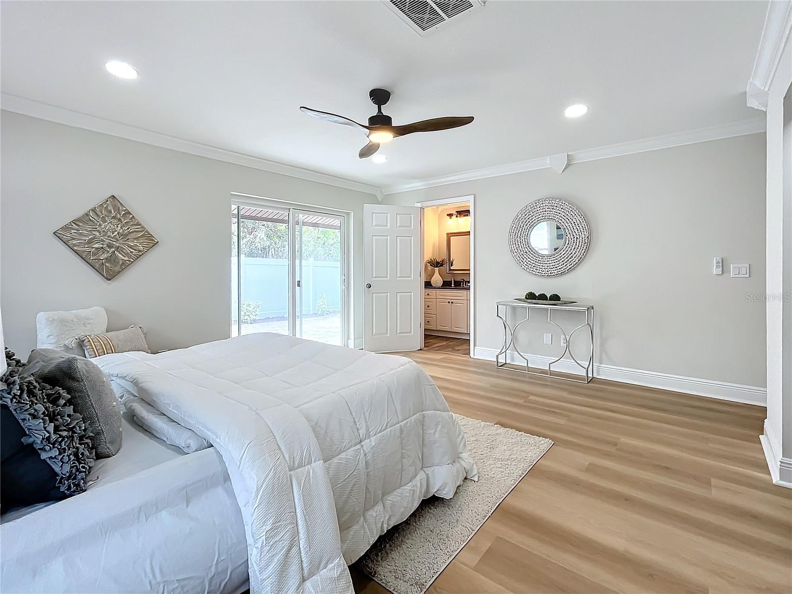 1557 JEFFORDS ST, CLEARWATER, FL, 33756
