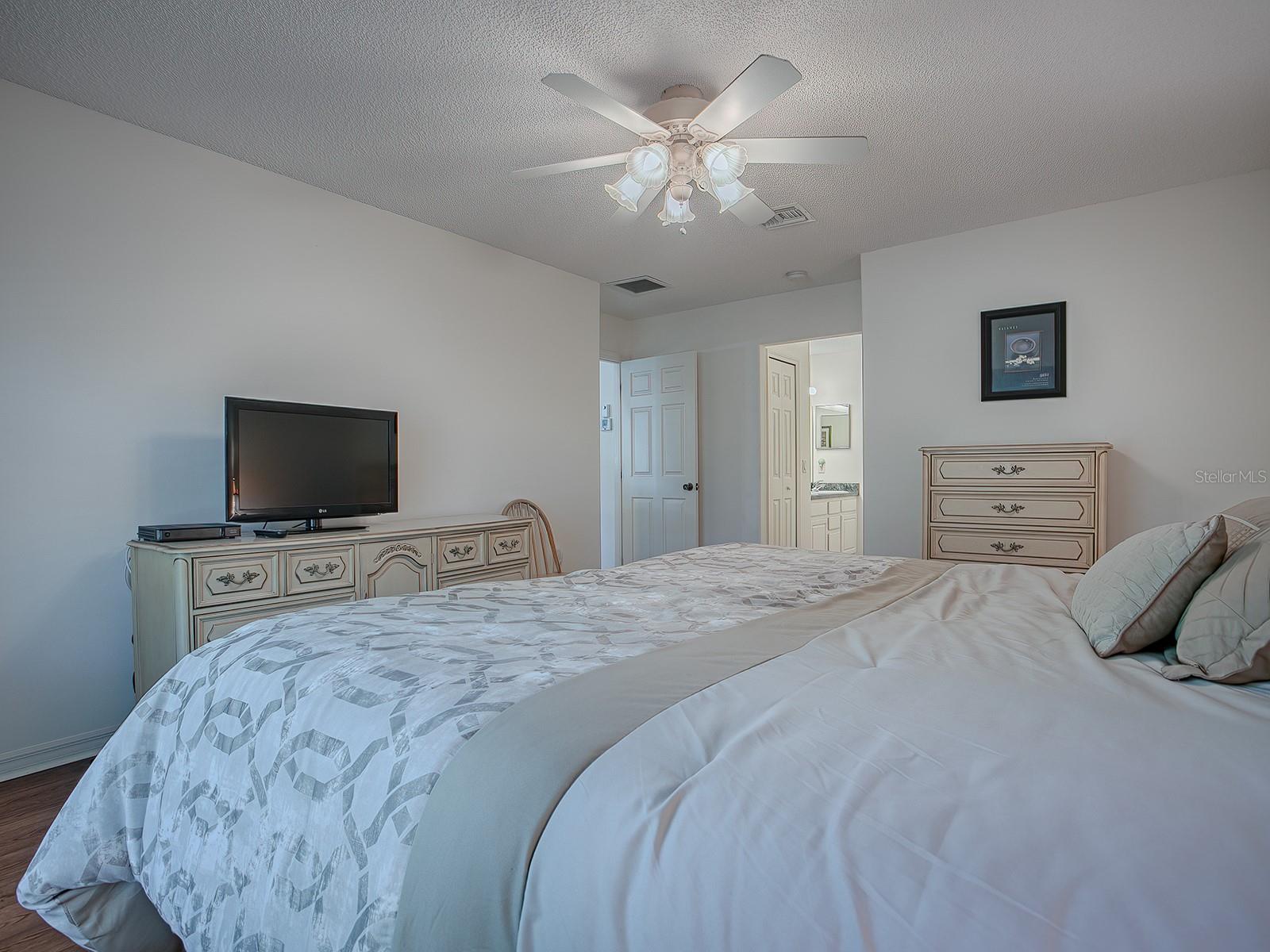 33236 GRAND CYPRESS WAY, LEESBURG, FL, 34748