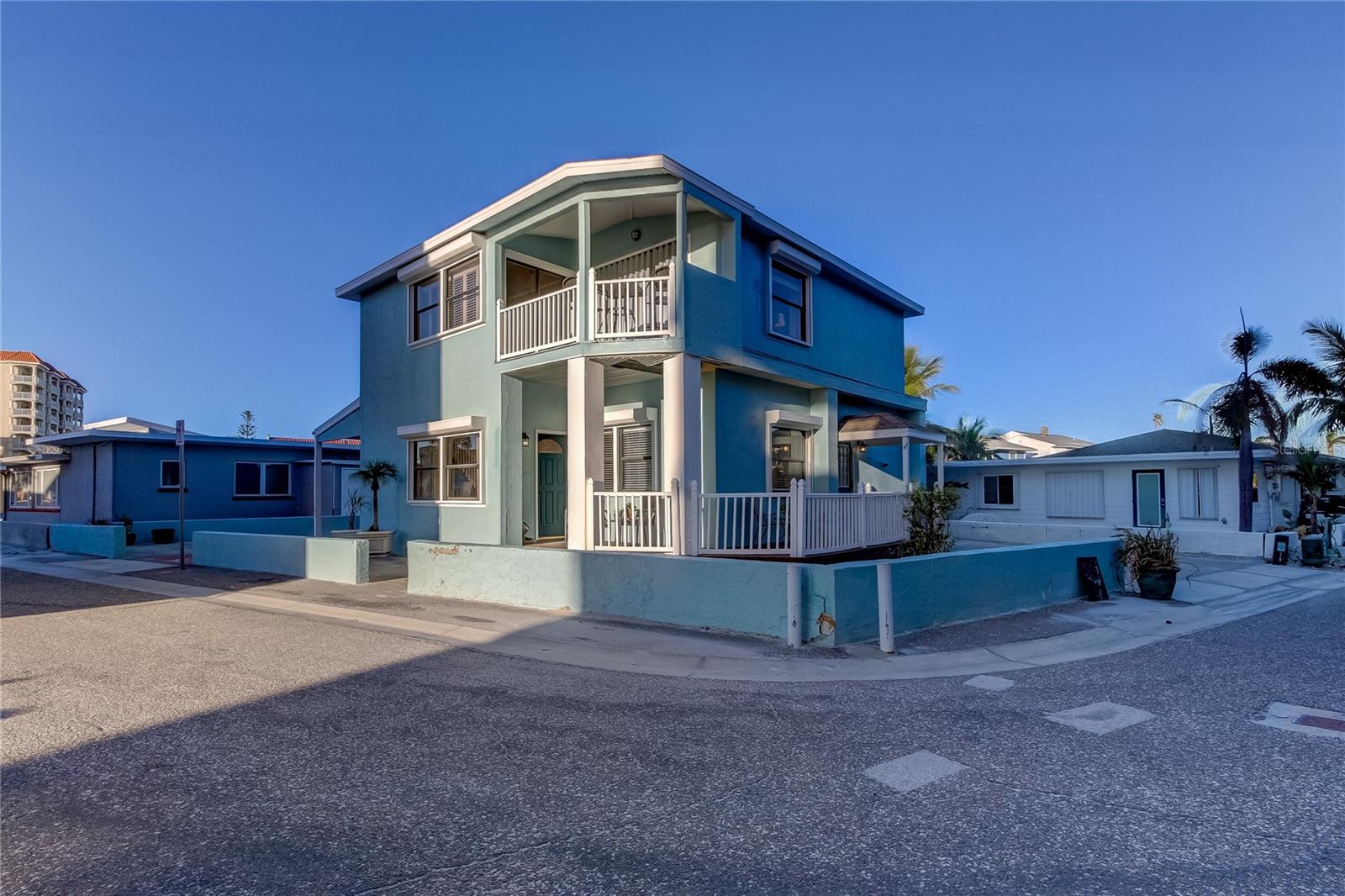 113 176TH AVE W, REDINGTON SHORES, FL, 33708