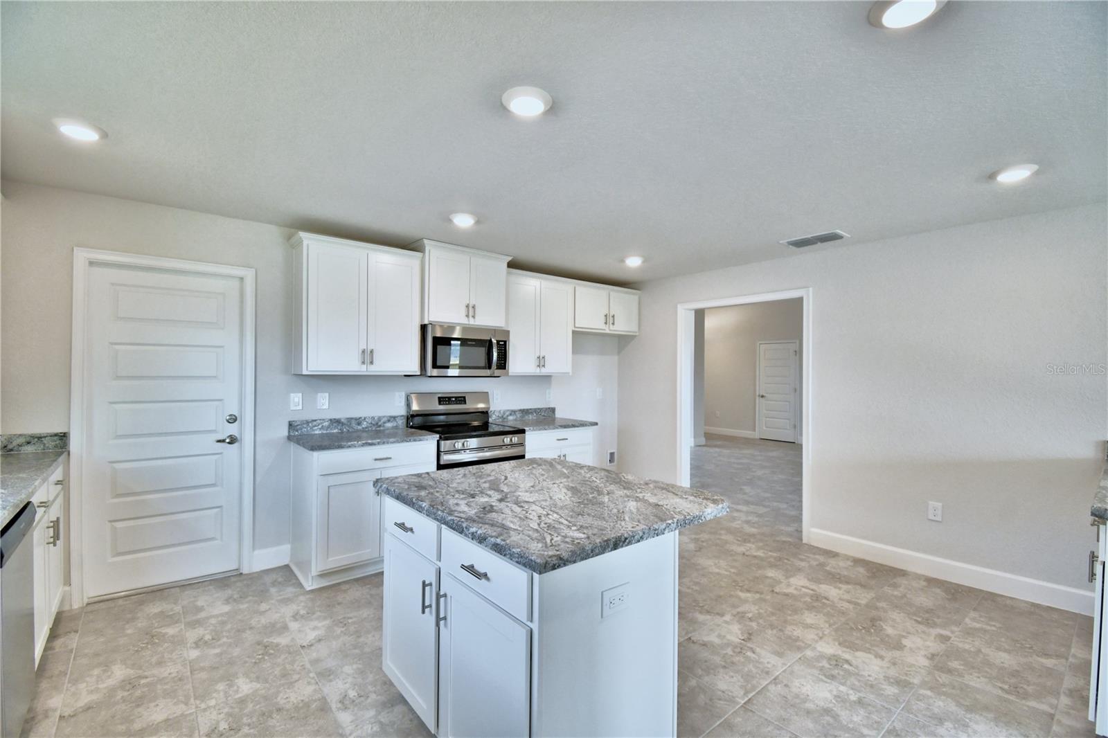 4050 TULLAMORE LN, AUBURNDALE, FL, 33823