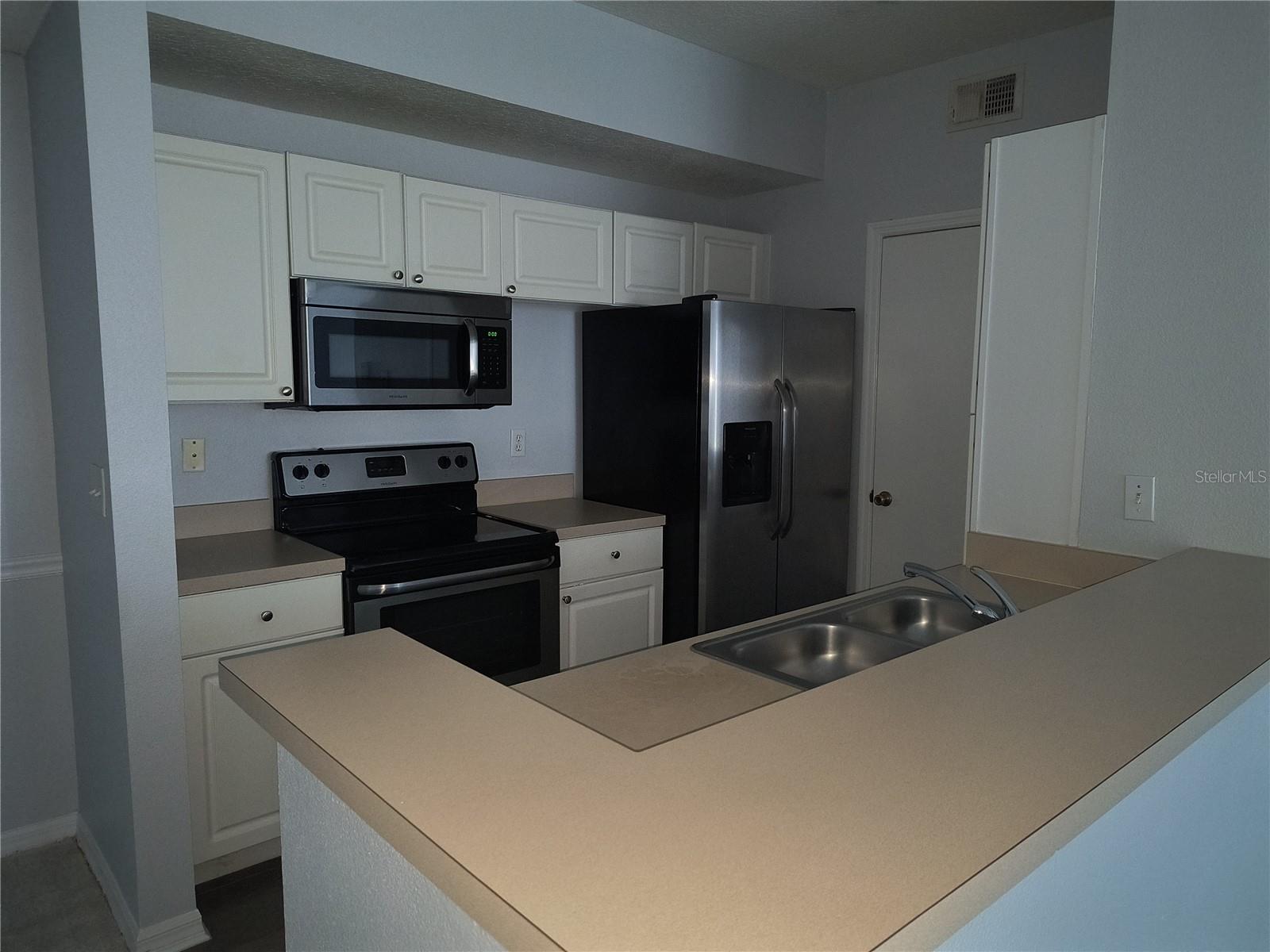 5518 METROWEST BLVD #301, ORLANDO, FL, 32811
