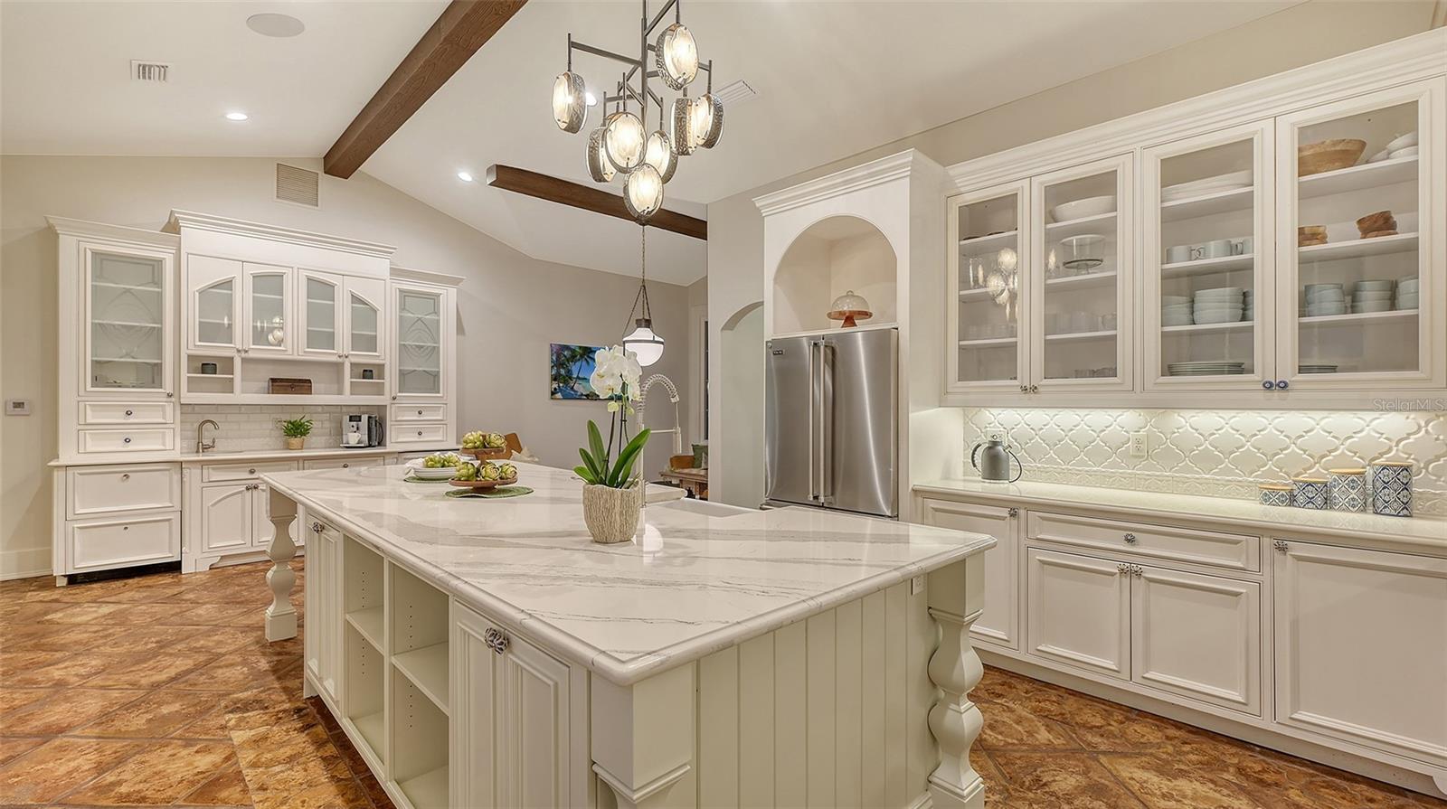 1682 HAWTHORNE ST, SARASOTA, FL, 34239