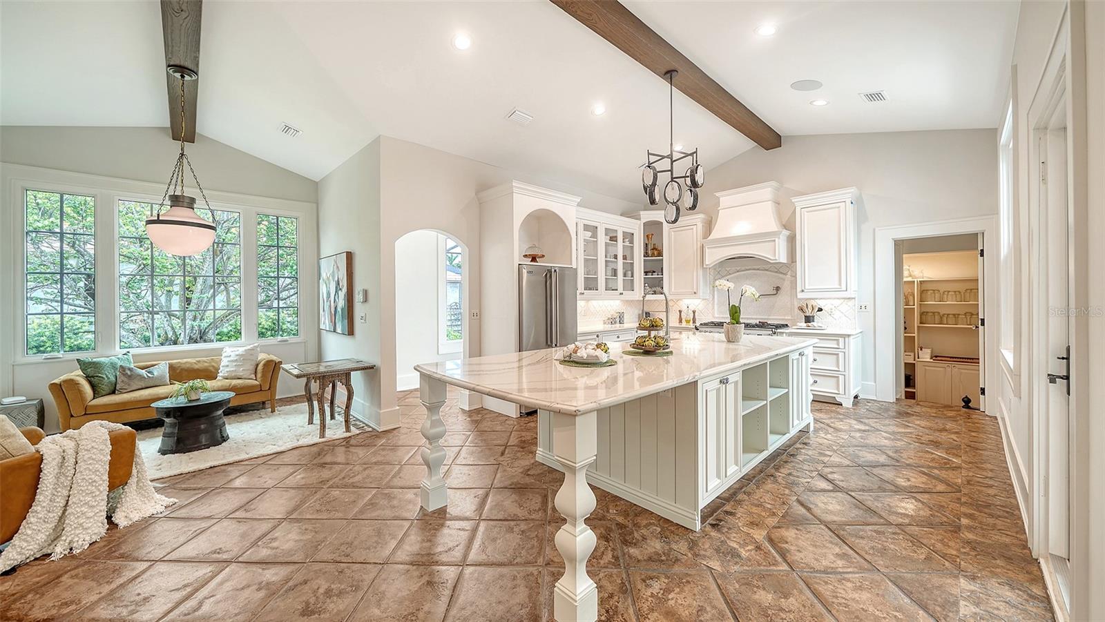 1682 HAWTHORNE ST, SARASOTA, FL, 34239