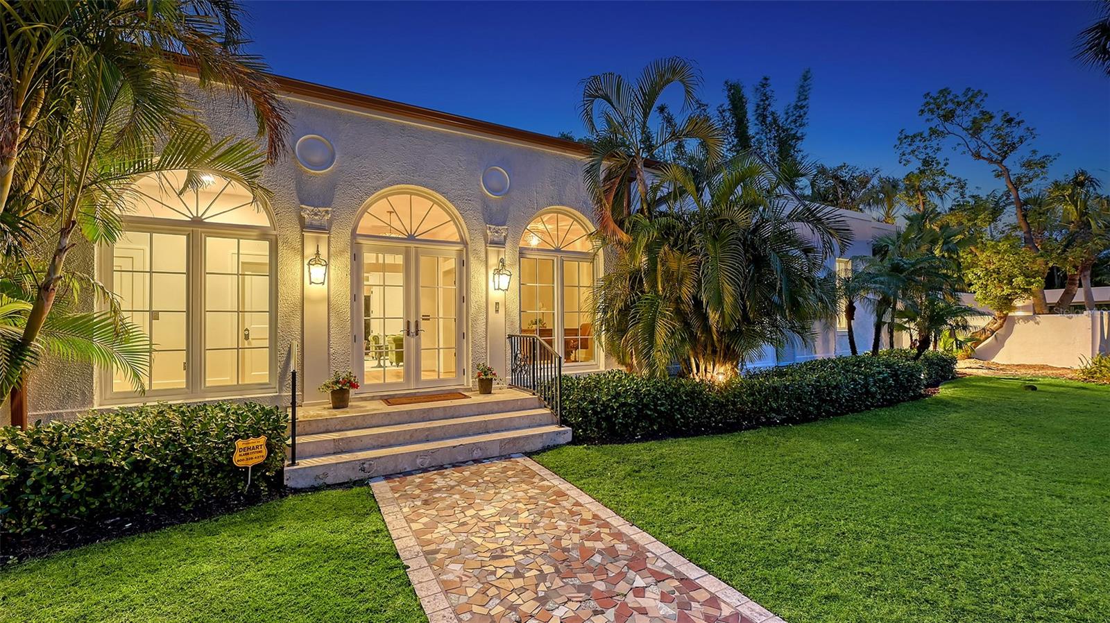 1682 HAWTHORNE ST, SARASOTA, FL, 34239