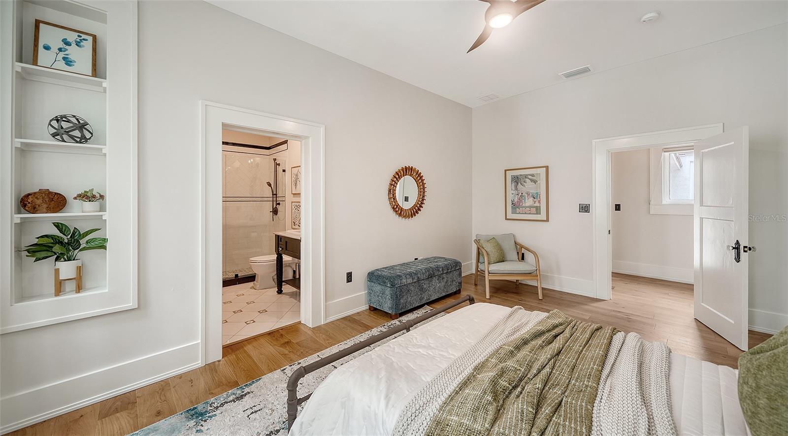 1682 HAWTHORNE ST, SARASOTA, FL, 34239