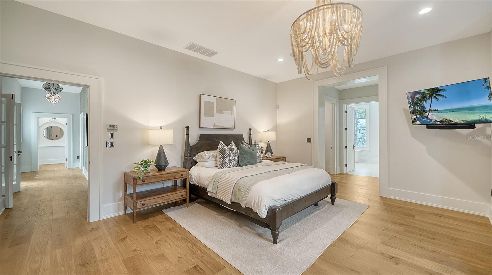 1682 HAWTHORNE ST, SARASOTA, FL, 34239