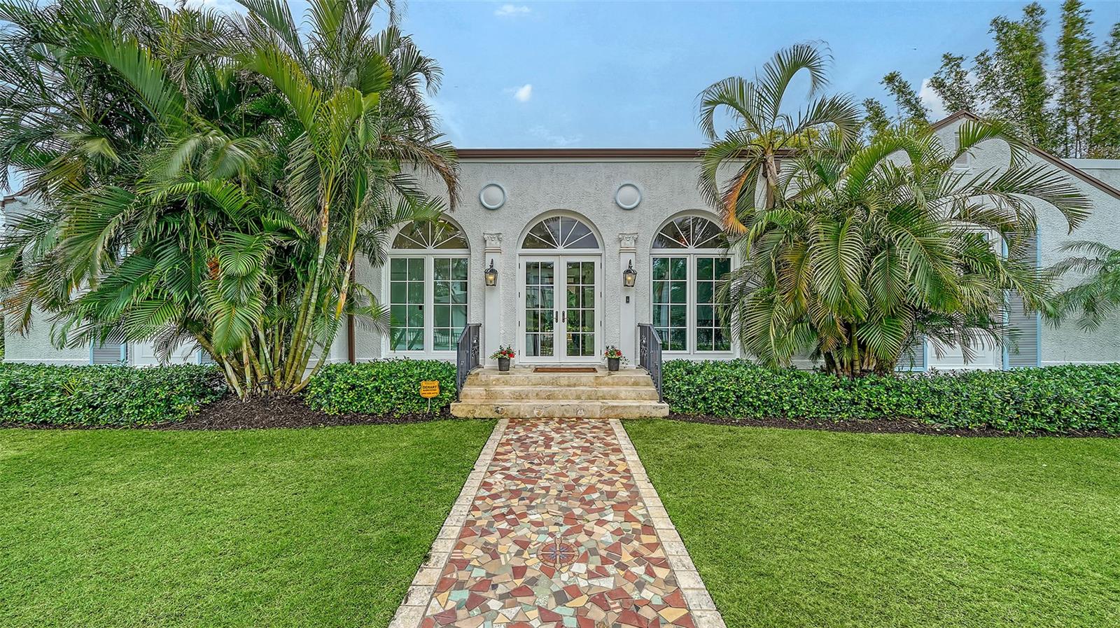 1682 HAWTHORNE ST, SARASOTA, FL, 34239