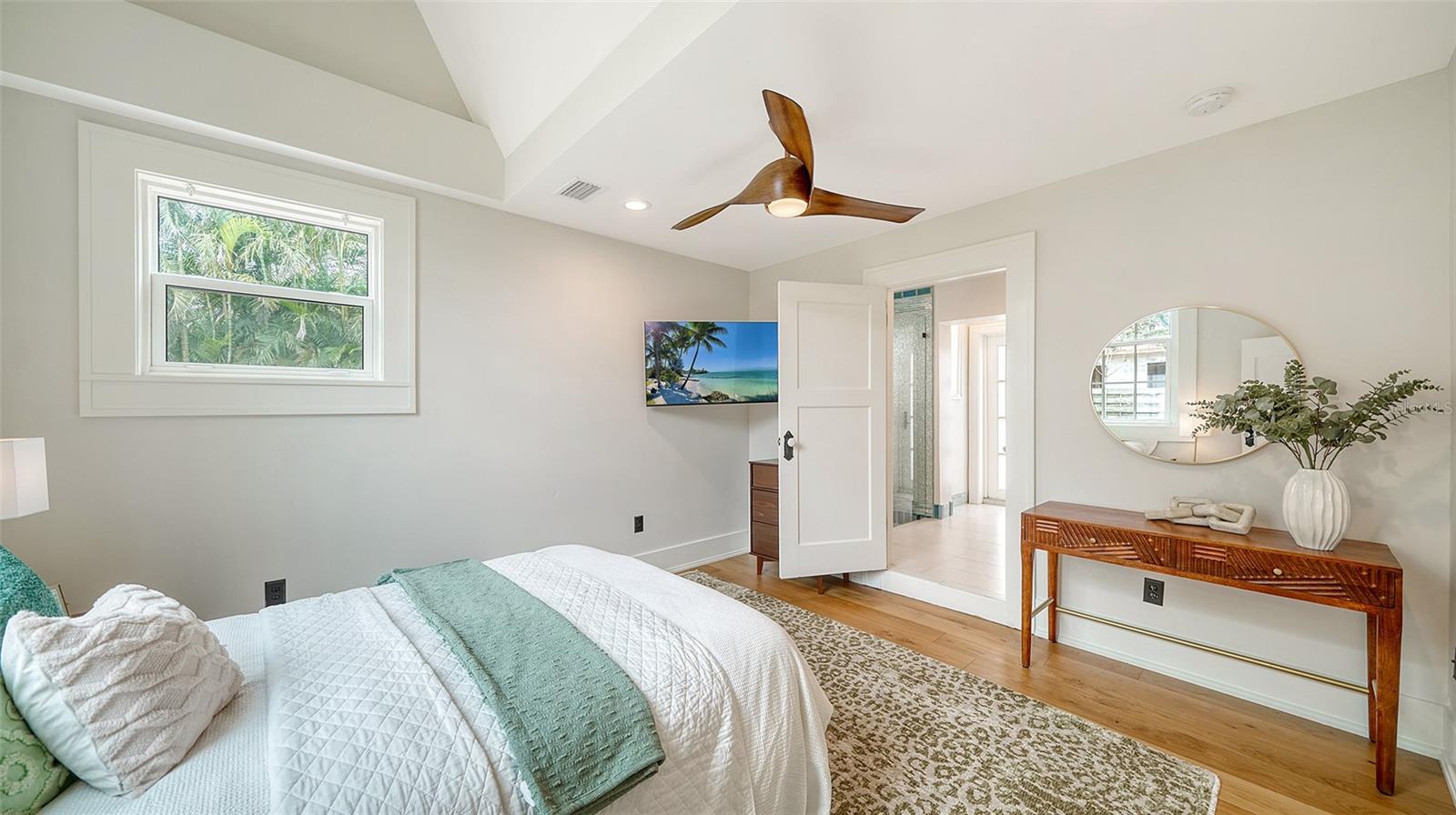 1682 HAWTHORNE ST, SARASOTA, FL, 34239
