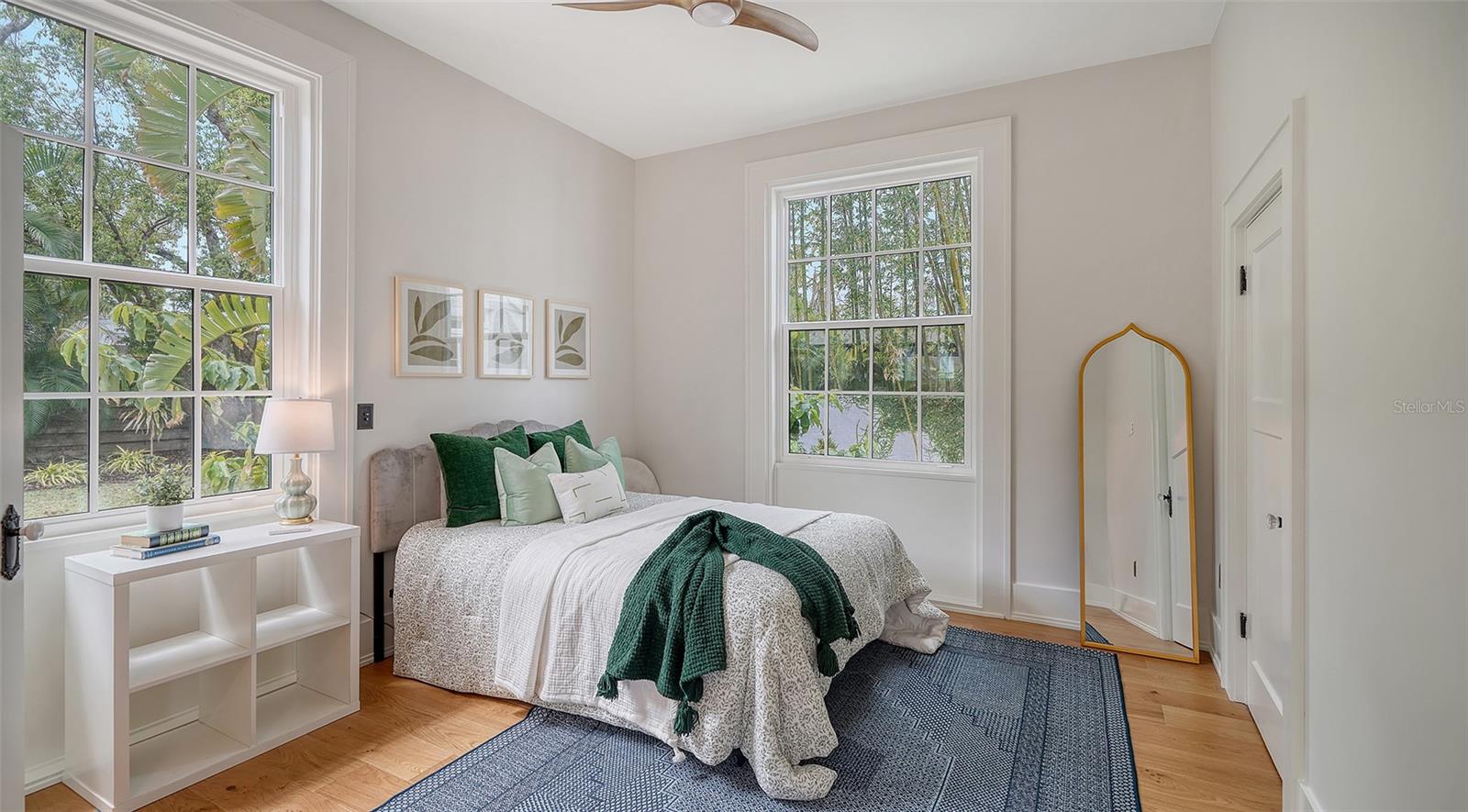 1682 HAWTHORNE ST, SARASOTA, FL, 34239