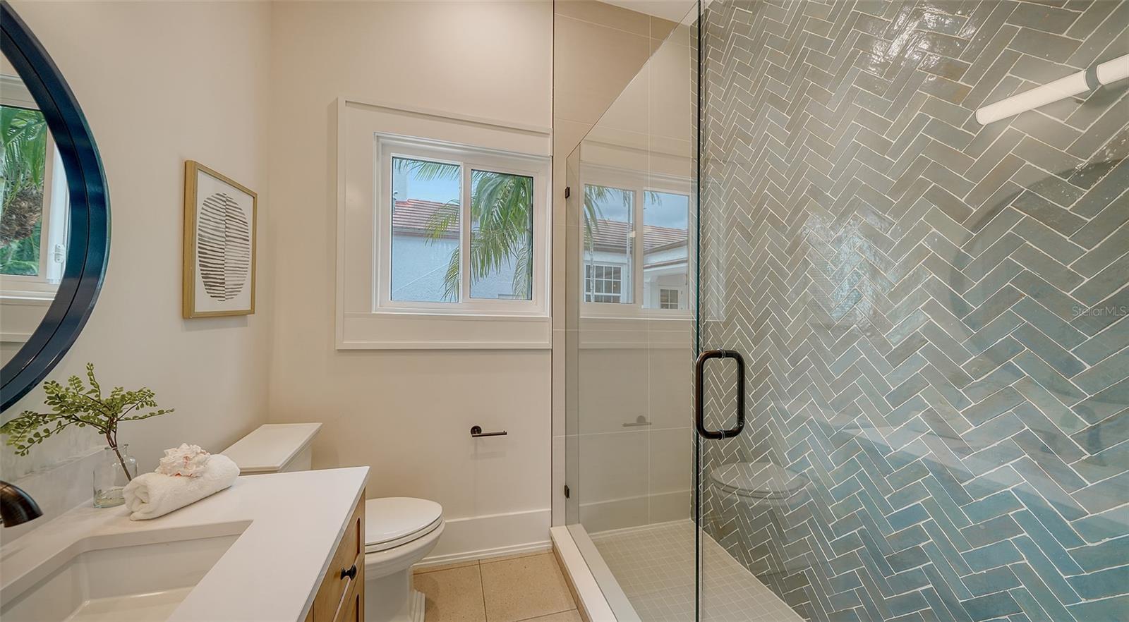 1682 HAWTHORNE ST, SARASOTA, FL, 34239