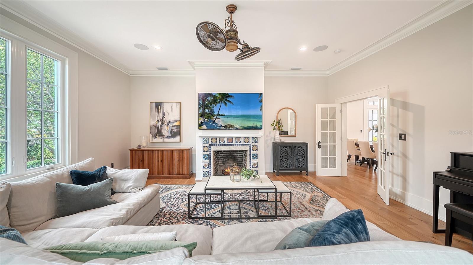 1682 HAWTHORNE ST, SARASOTA, FL, 34239
