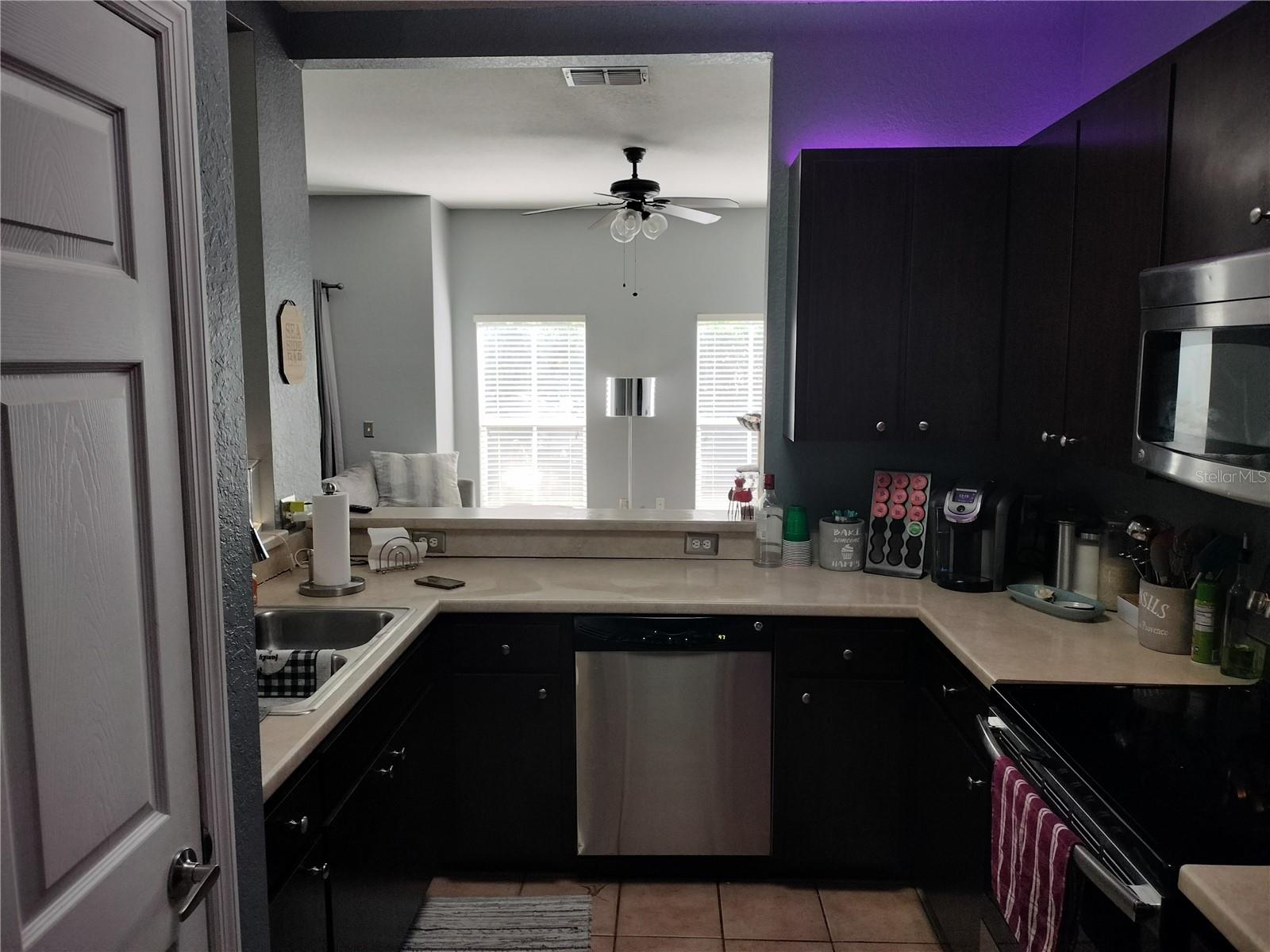 8003 BALLY MONEY RD, TAMPA, FL, 33610