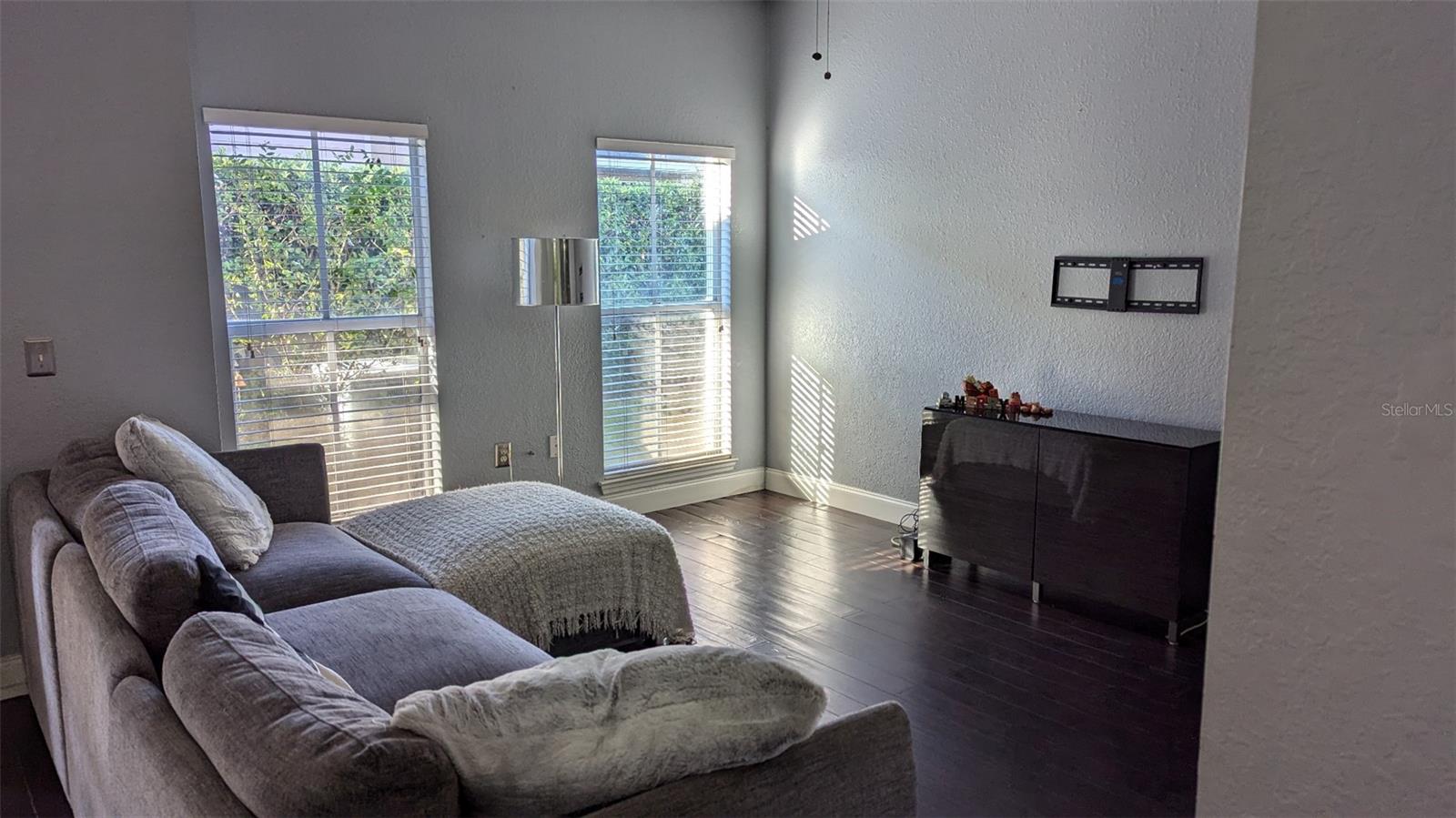 8003 BALLY MONEY RD, TAMPA, FL, 33610