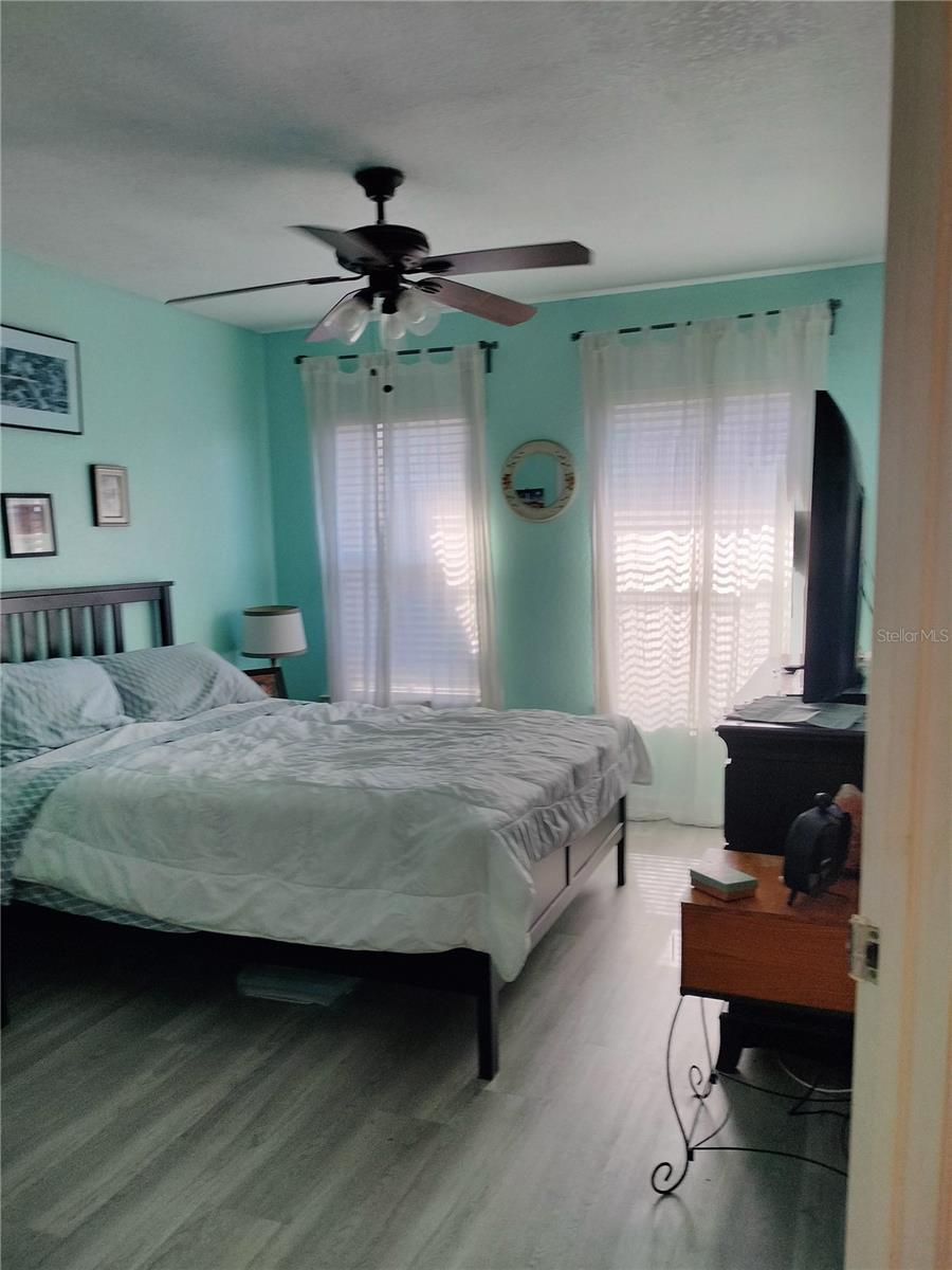 8003 BALLY MONEY RD, TAMPA, FL, 33610