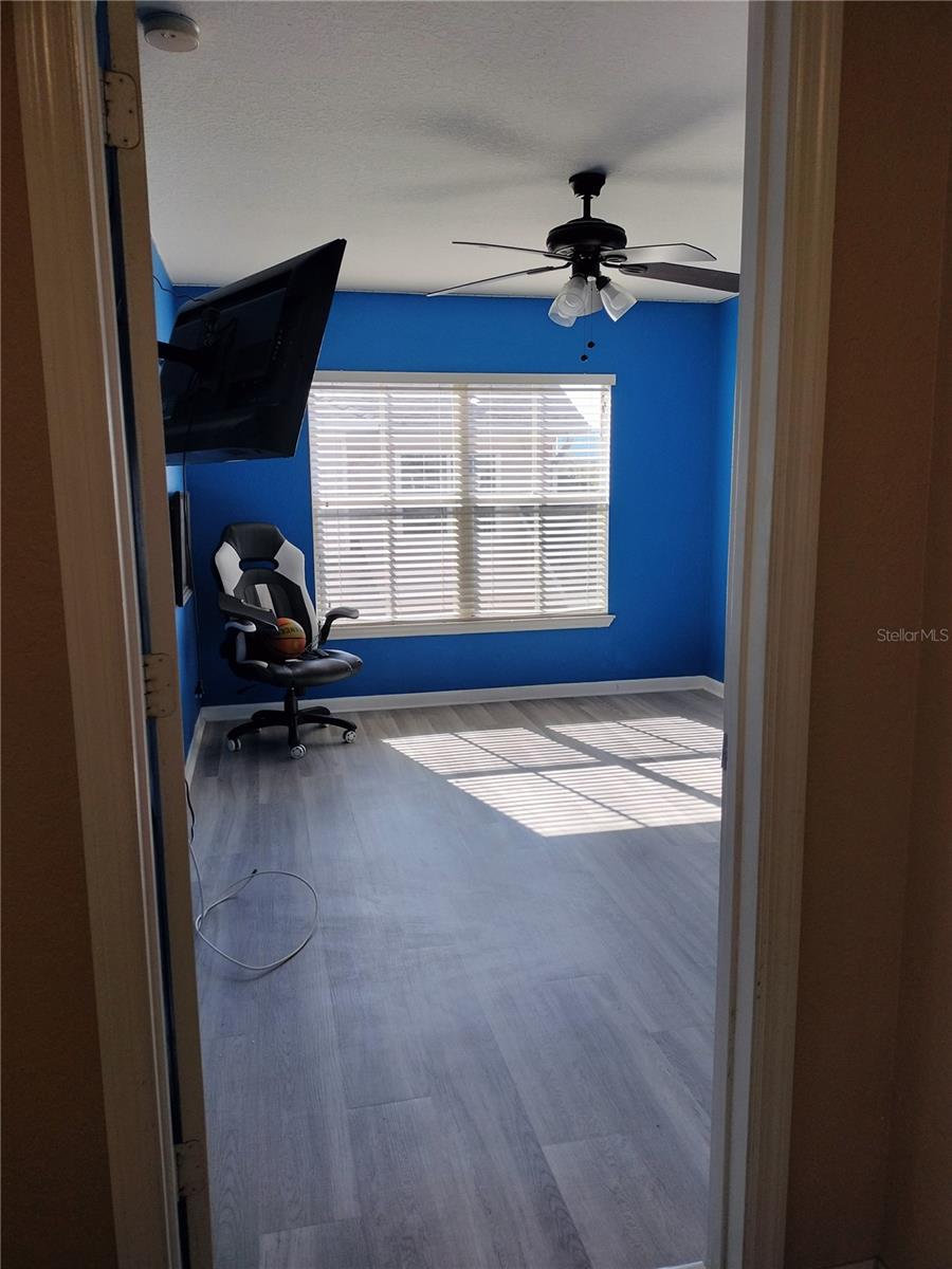 8003 BALLY MONEY RD, TAMPA, FL, 33610