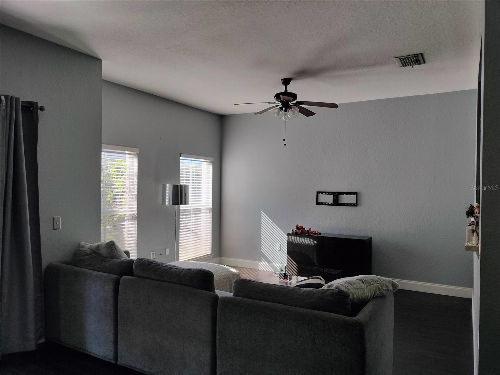 8003 BALLY MONEY RD, TAMPA, FL, 33610