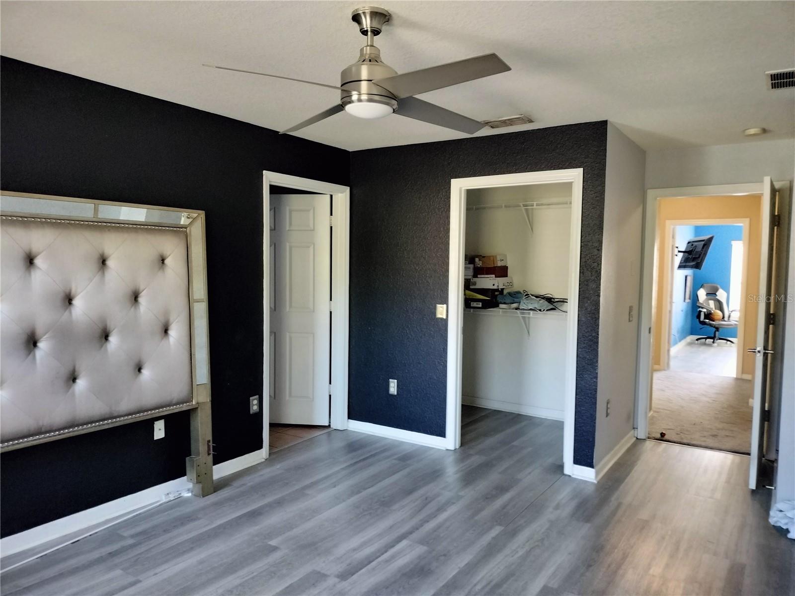 8003 BALLY MONEY RD, TAMPA, FL, 33610