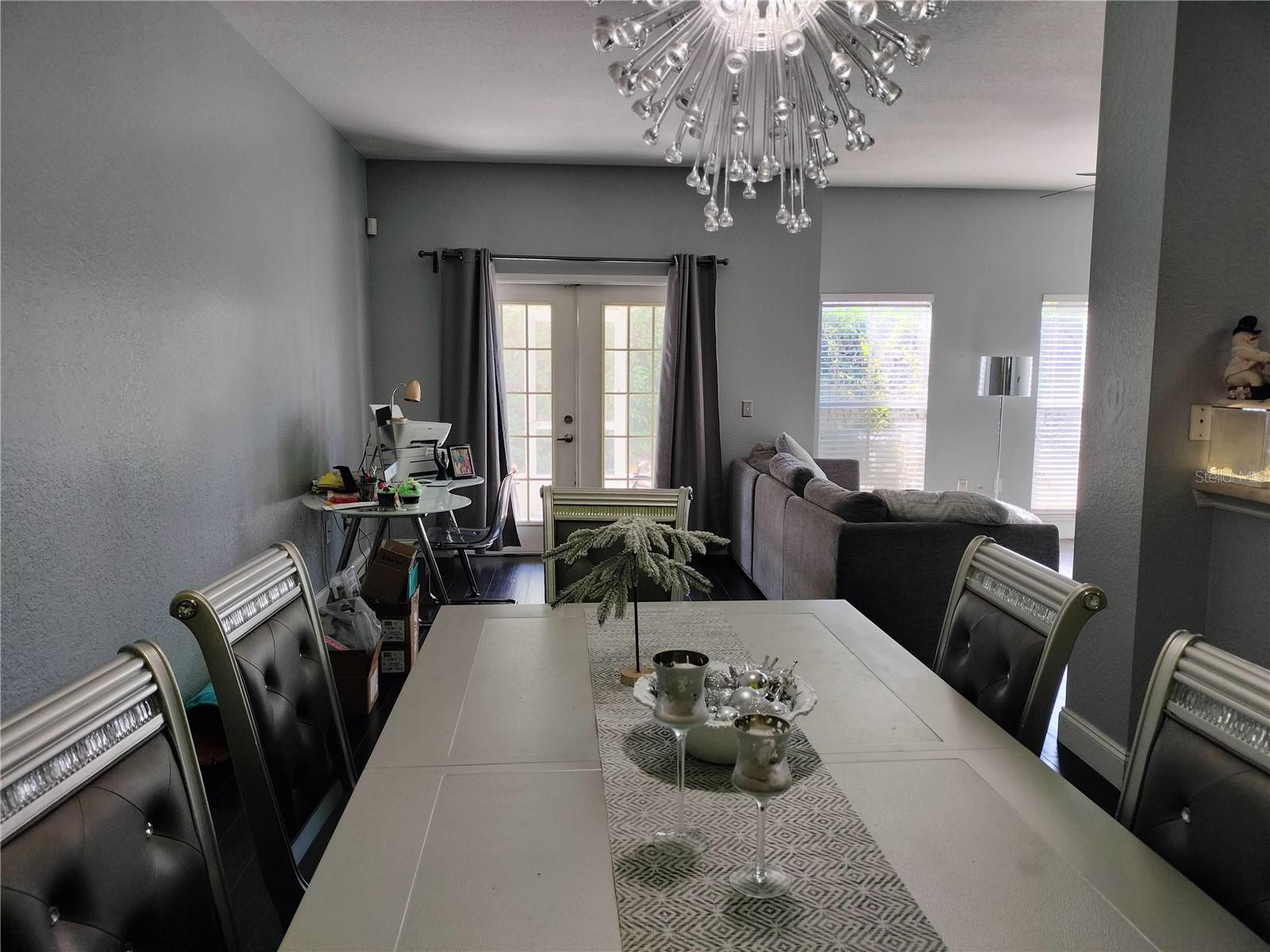 8003 BALLY MONEY RD, TAMPA, FL, 33610
