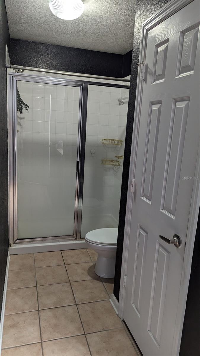 8003 BALLY MONEY RD, TAMPA, FL, 33610