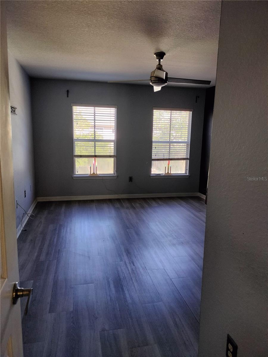 8003 BALLY MONEY RD, TAMPA, FL, 33610