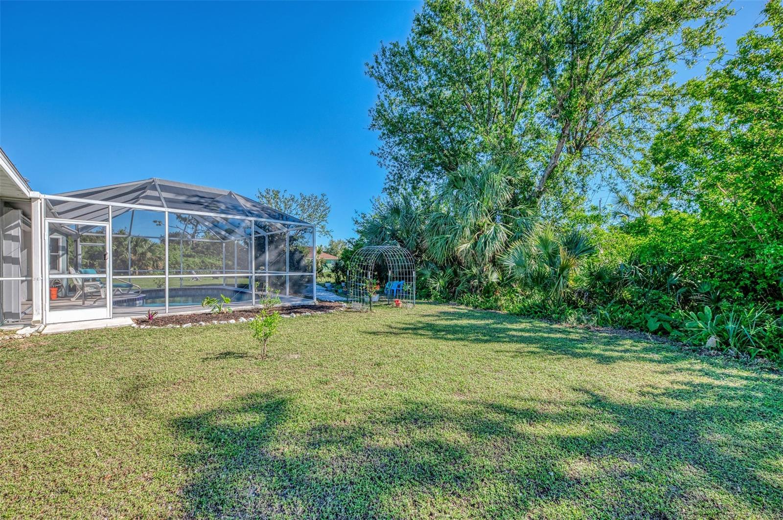 143 SWAN DR, ROTONDA WEST, FL, 33947